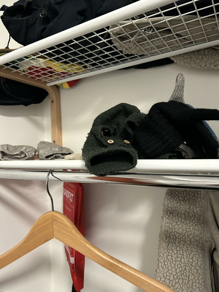 90 Times People Spotted A Face In An Everyday Thing And Just Had To Share (New Pics) 90 Times People Spotted A Face In An Everyday Thing And Just Had To Share (New Pics)