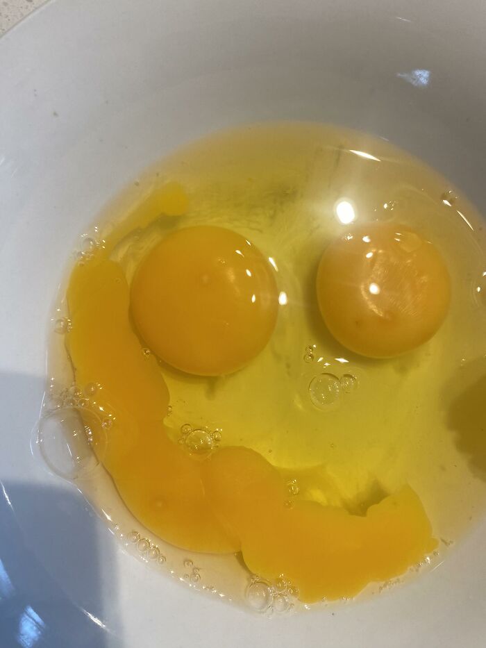 90 Times People Spotted A Face In An Everyday Thing And Just Had To Share (New Pics) 90 Times People Spotted A Face In An Everyday Thing And Just Had To Share (New Pics)