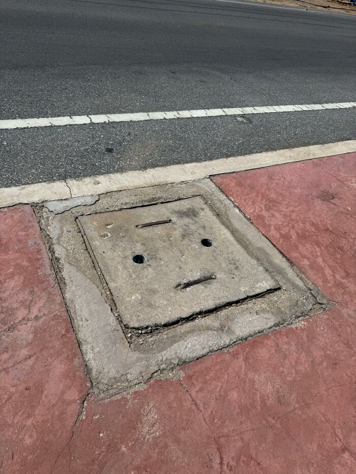 90 Times People Spotted A Face In An Everyday Thing And Just Had To Share (New Pics) 90 Times People Spotted A Face In An Everyday Thing And Just Had To Share (New Pics)