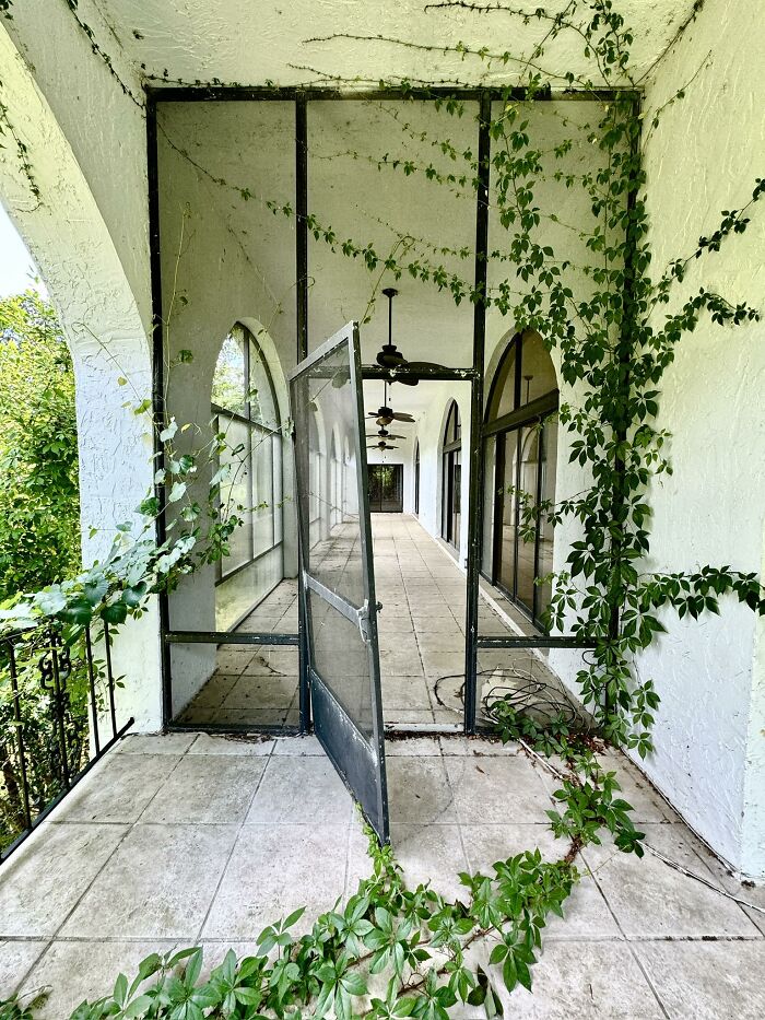 79 Liminal Spaces That Are Strangely Beautiful And Deeply Unsettling 79 Liminal Spaces That Are Strangely Beautiful And Deeply Unsettling