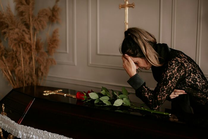 45 Times People Who Work With The Dead Were Disgusted, Creeped Out And Frightened 45 Times People Who Work With The Dead Were Disgusted, Creeped Out And Frightened