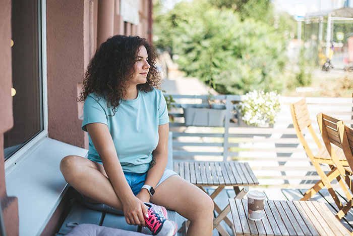 Guy Explodes At Woman After Parking In Her Driveway, Shuts Up The Second Her Male Friend Appears Guy Explodes At Woman After Parking In Her Driveway, Shuts Up The Second Her Male Friend Appears