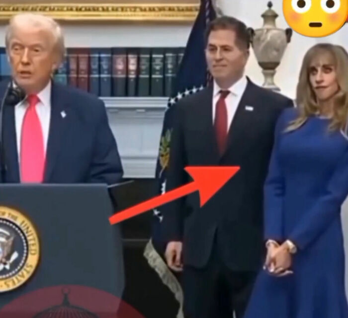 Woman’s “Strange Behavior” During White House Press Conference Goes Viral