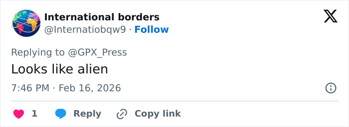 Woman’s “Strange Behavior” During White House Press Conference Goes Viral