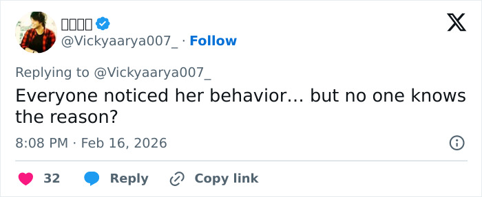 Woman’s “Strange Behavior” During White House Press Conference Goes Viral