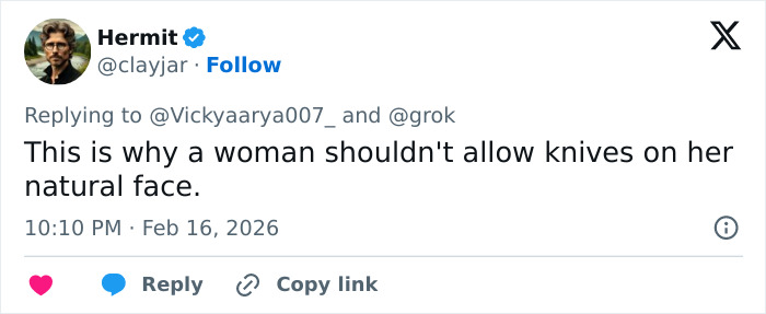 Woman’s “Strange Behavior” During White House Press Conference Goes Viral