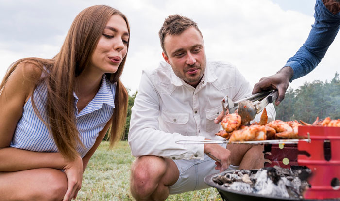 Vocal Vegan Ruins The Vibe At Every BBQ, Sibling Refuses To Invite Her Anymore, Gets Grilled By Fam