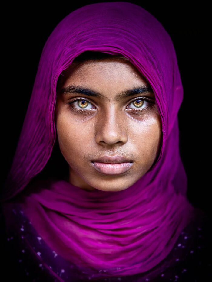 21 Striking Portraits Of Bangladeshis With Rare Light-Colored Eyes By Mou Ayesha