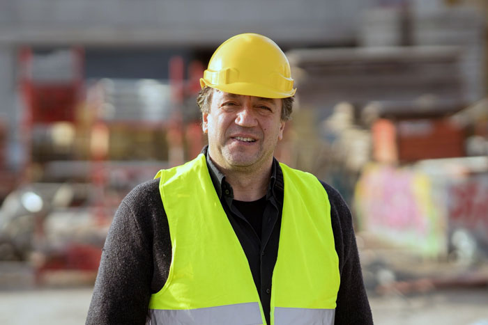 Construction Workers Create Havoc In Man’s Life, He Takes “Trashy” Revenge To Teach Them A Lesson Construction Workers Create Havoc In Man’s Life, He Takes “Trashy” Revenge To Teach Them A Lesson