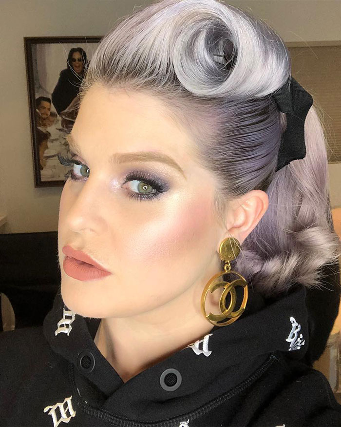 Kelly Osbourne’s Latest Look Draws Hollywood Attention, Friends Say In‑Person Reality Is ‘Scary’ Kelly Osbourne’s Latest Look Draws Hollywood Attention, Friends Say In‑Person Reality Is ‘Scary’