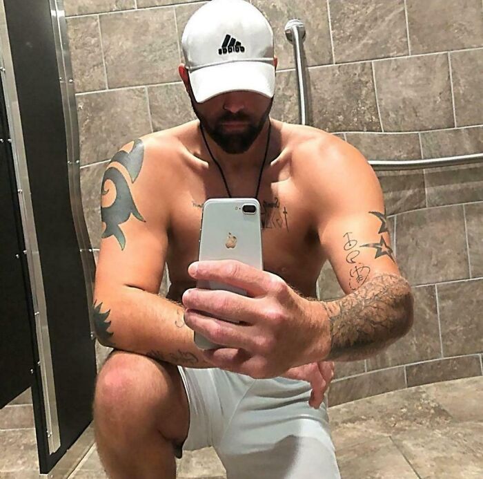 55 Hilarious Photoshop Fails That Should Not Have Been Posted