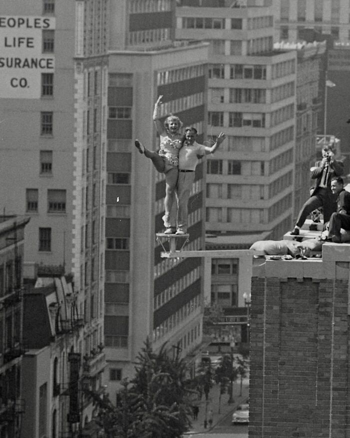 37 Of The Most Interesting Images Picked By The Decisive Moments Magazine (New Pics) 37 Of The Most Interesting Images Picked By The Decisive Moments Magazine (New Pics)