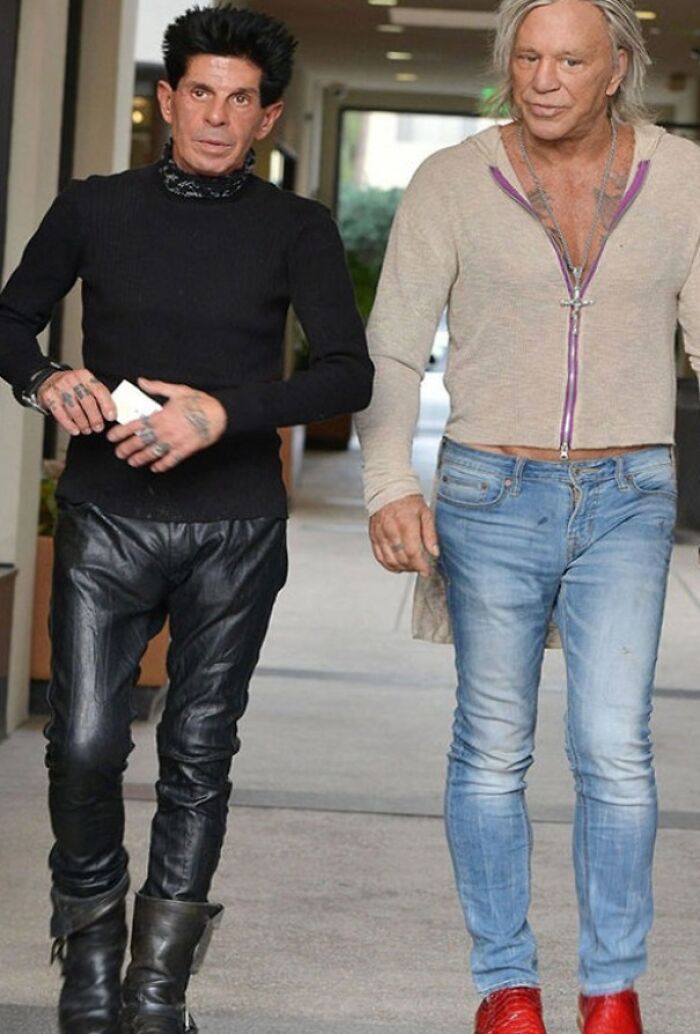 78 Tragic Hair Accidents That Might Make You Rethink Trusting A Hairstylist (New Pics) 78 Tragic Hair Accidents That Might Make You Rethink Trusting A Hairstylist (New Pics)