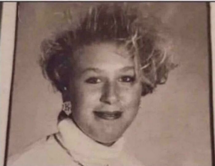 78 Tragic Hair Accidents That Might Make You Rethink Trusting A Hairstylist (New Pics) 78 Tragic Hair Accidents That Might Make You Rethink Trusting A Hairstylist (New Pics)