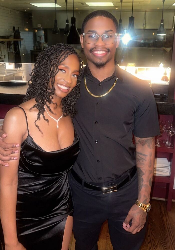 64 Parents Joined The Trend Of Sharing Photos With Their Kids That They Had Young