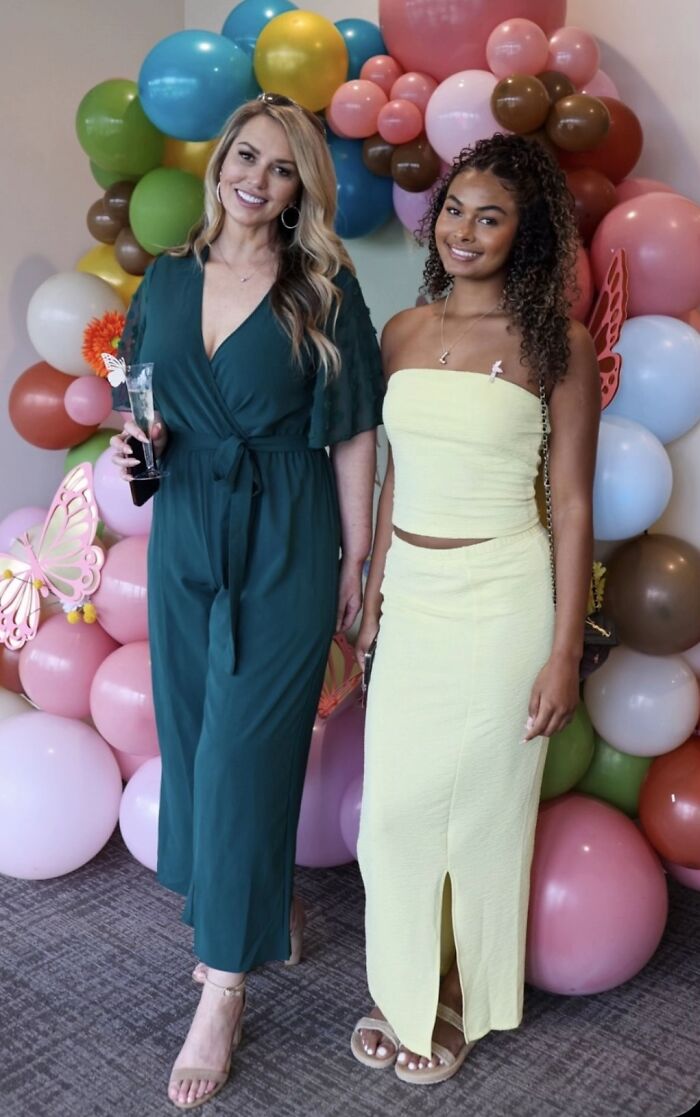 64 Parents Joined The Trend Of Sharing Photos With Their Kids That They Had Young