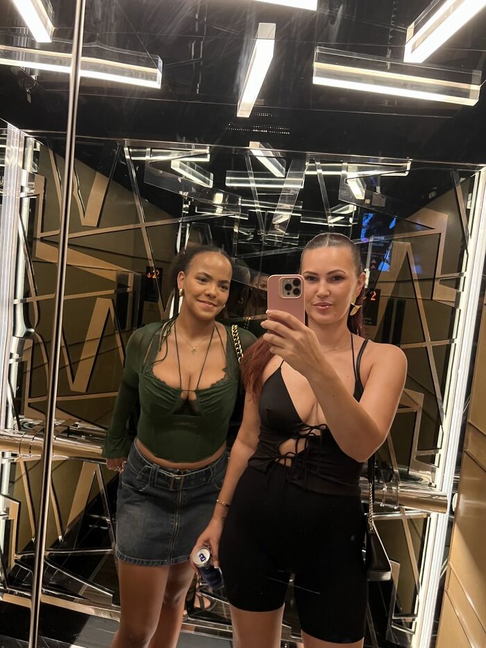 64 Parents Joined The Trend Of Sharing Photos With Their Kids That They Had Young