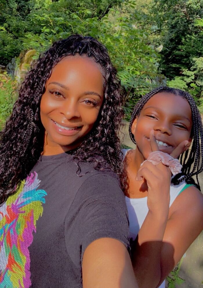 64 Parents Joined The Trend Of Sharing Photos With Their Kids That They Had Young