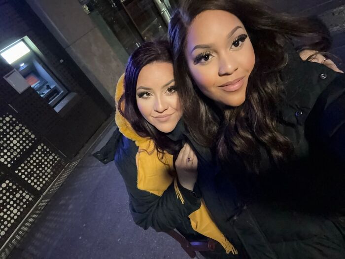 64 Parents Joined The Trend Of Sharing Photos With Their Kids That They Had Young