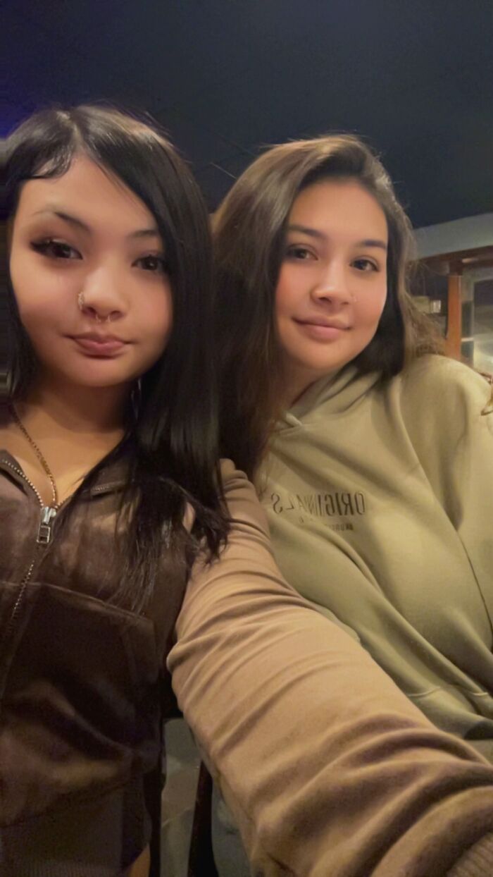 64 Parents Joined The Trend Of Sharing Photos With Their Kids That They Had Young