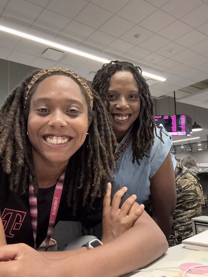 64 Parents Joined The Trend Of Sharing Photos With Their Kids That They Had Young