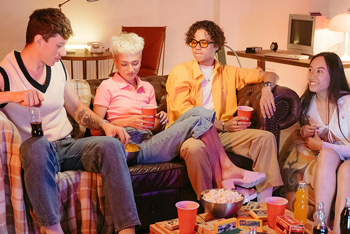 42 Men Share Their Traumatizing Experiences With Creepy Women