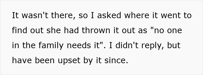 Ungrateful Wife Bins Husband&rsquo;s Cake Gift Because Of A “Bad Mood,” He&rsquo;s Livid Over A Lack Of Apology