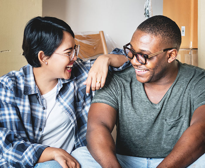 Guy Tries To Warn Other Couple Not To Have Kids, Comically Forgets How Many Kids He Has