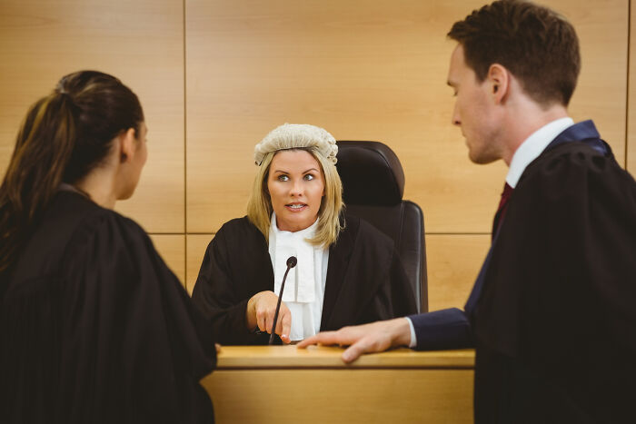 38 Lawyers Confess The One Piece Of Information That Made Them Say “You’ve Got To Be Kidding Me”
