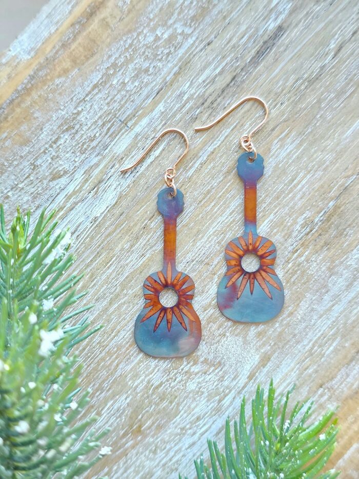 This Artist Turns Copper Into Rainbow-Colored Art Using Only Fire (50 Pics)