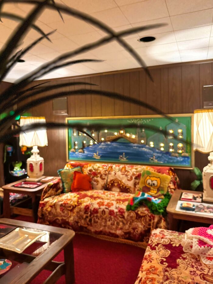 131 Times People Embraced ‘More Is More’ And Decked Out Their Homes (New Pics) 131 Times People Embraced ‘More Is More’ And Decked Out Their Homes (New Pics)