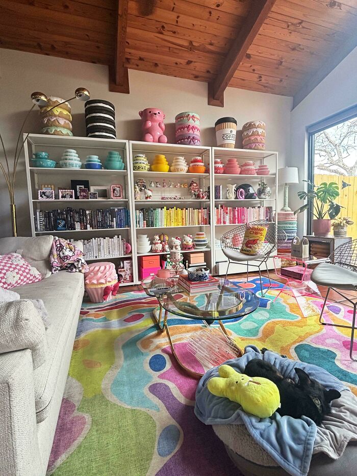 131 Times People Embraced ‘More Is More’ And Decked Out Their Homes (New Pics) 131 Times People Embraced ‘More Is More’ And Decked Out Their Homes (New Pics)