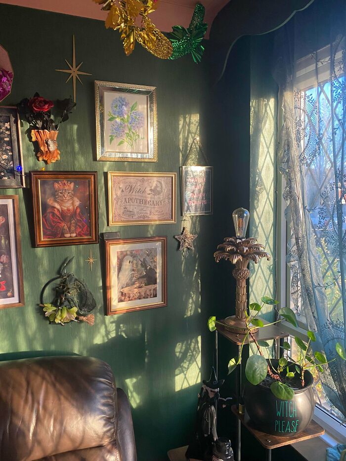 131 Times People Embraced ‘More Is More’ And Decked Out Their Homes (New Pics) 131 Times People Embraced ‘More Is More’ And Decked Out Their Homes (New Pics)