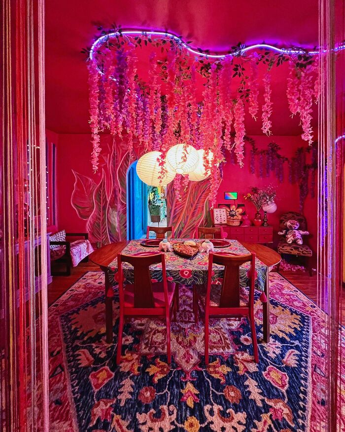 131 Times People Embraced ‘More Is More’ And Decked Out Their Homes (New Pics) 131 Times People Embraced ‘More Is More’ And Decked Out Their Homes (New Pics)