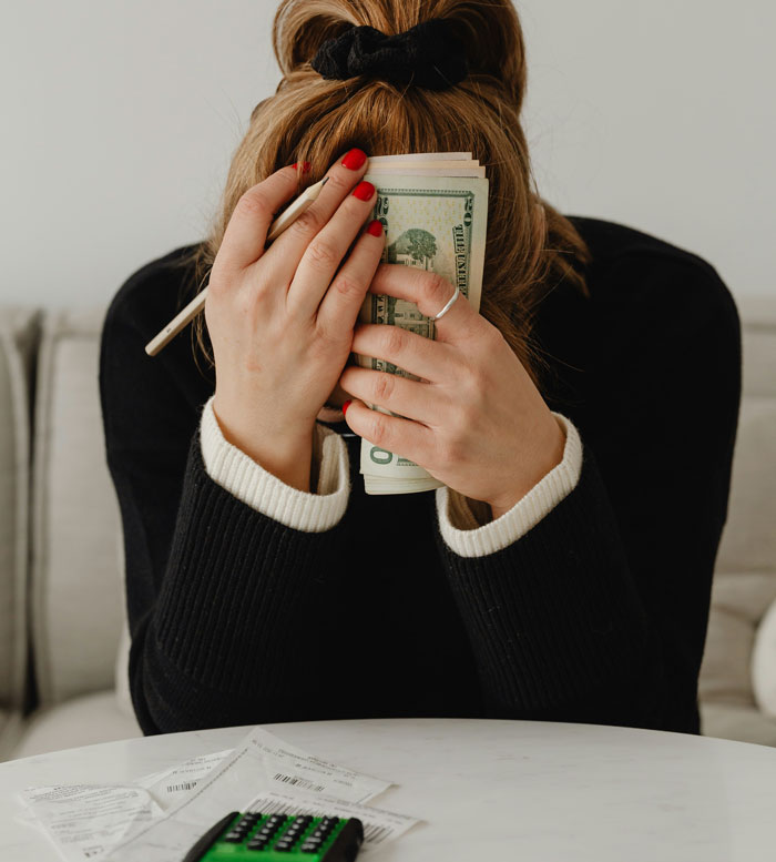 Guy Calls Off Wedding After Finding Out Fiancée Is Keeping Secrets From Him Guy Calls Off Wedding After Finding Out Fiancée Is Keeping Secrets From Him