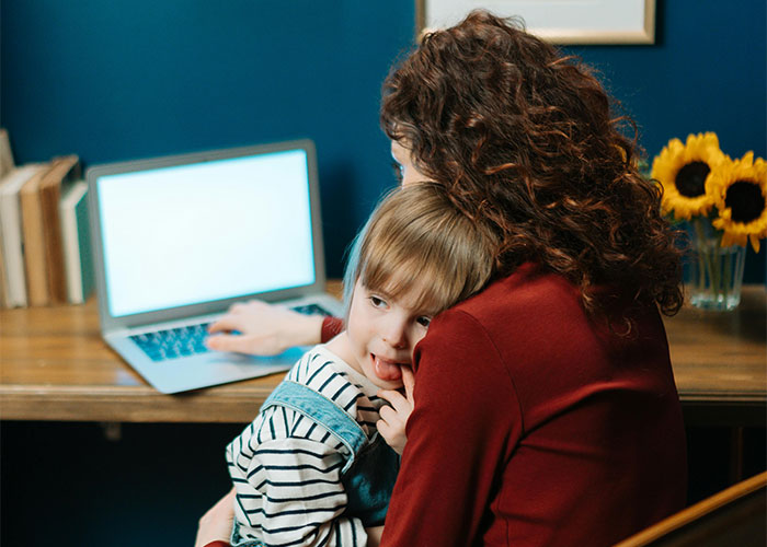 Teen Refuses To Become Boyfriend&rsquo;s Mom&rsquo;s Free Babysitter After She Has Her 10th Baby