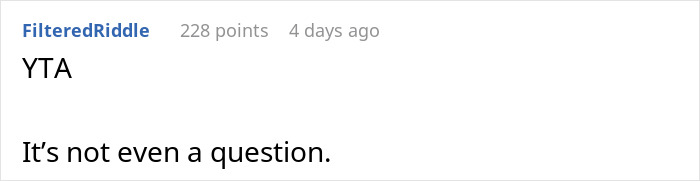 Woman Can’t Keep Her Sister’s Secret Anymore, Breaks Down After Mom Asks Her Directly Woman Can’t Keep Her Sister’s Secret Anymore, Breaks Down After Mom Asks Her Directly