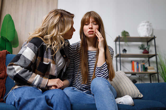 Woman Bashed Online For Turning Into Evil Stepmother For Shy And Introverted 17YO Woman Bashed Online For Turning Into Evil Stepmother For Shy And Introverted 17YO