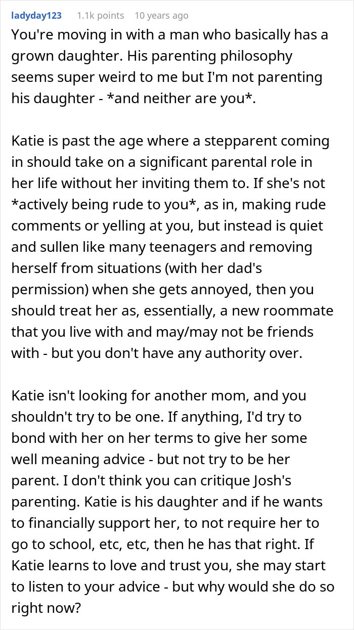 Woman Bashed Online For Turning Into Evil Stepmother For Shy And Introverted 17YO Woman Bashed Online For Turning Into Evil Stepmother For Shy And Introverted 17YO