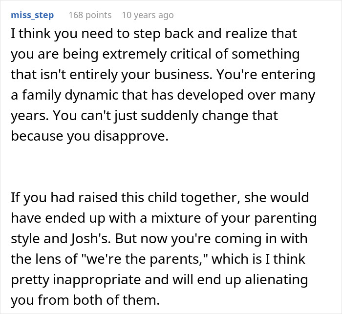 Woman Bashed Online For Turning Into Evil Stepmother For Shy And Introverted 17YO Woman Bashed Online For Turning Into Evil Stepmother For Shy And Introverted 17YO