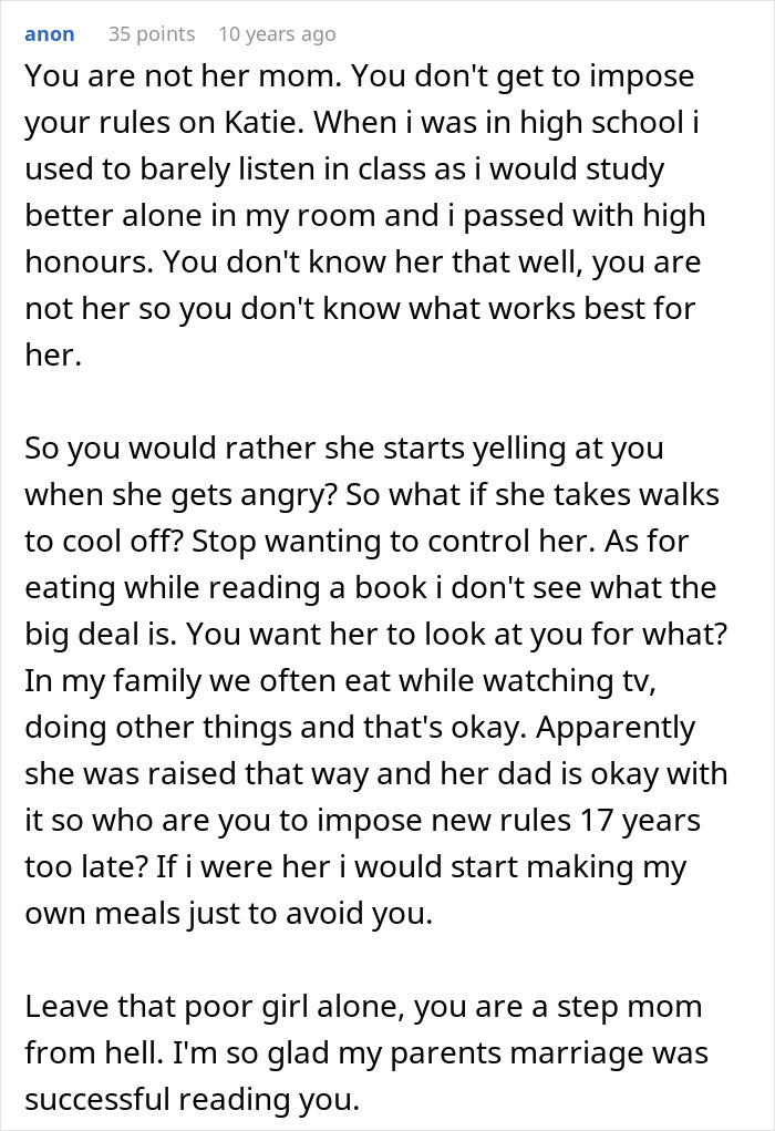 Woman Bashed Online For Turning Into Evil Stepmother For Shy And Introverted 17YO Woman Bashed Online For Turning Into Evil Stepmother For Shy And Introverted 17YO