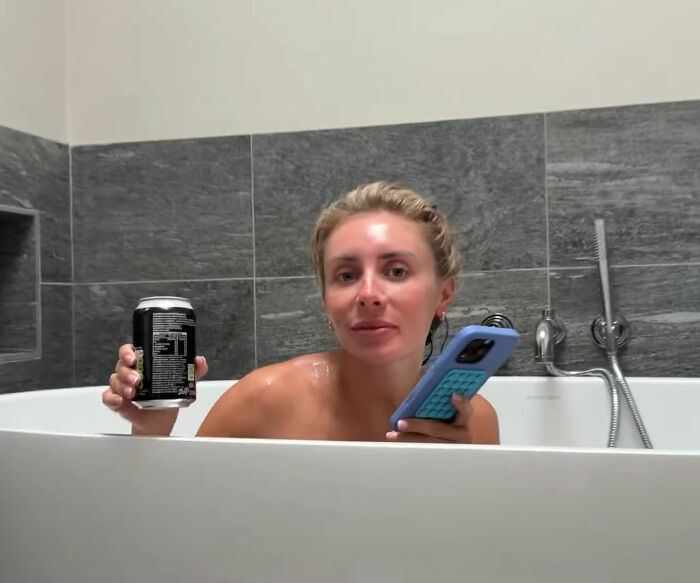 “Who’s The Dad?”: Bonnie Blue Announces She’s Pregnant After 400-Men Challenge