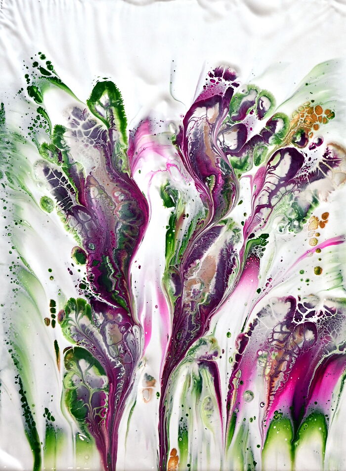 Acrylic Pouring With The Flower Dip Technique And Mixing Paints With Pva Glue