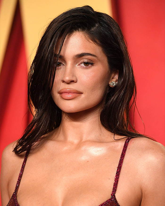 “She Dissolved That Lip?”: Fans Spot Major Detail In Kylie Jenner’s Appearance At The 2026 BAFTAs “She Dissolved That Lip?”: Fans Spot Major Detail In Kylie Jenner’s Appearance At The 2026 BAFTAs