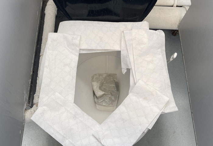 41 Of The Most Unhinged Workplace Incidents That Prove Your Job Is Not That Bad