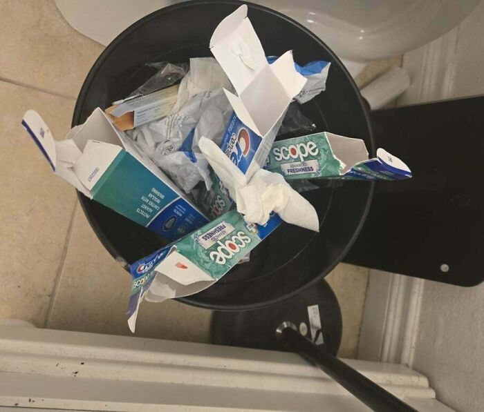 57 People Share Photos Of Their Partners’ Most Ridiculously Frustrating Habits (New Pics) 57 People Share Photos Of Their Partners’ Most Ridiculously Frustrating Habits (New Pics)