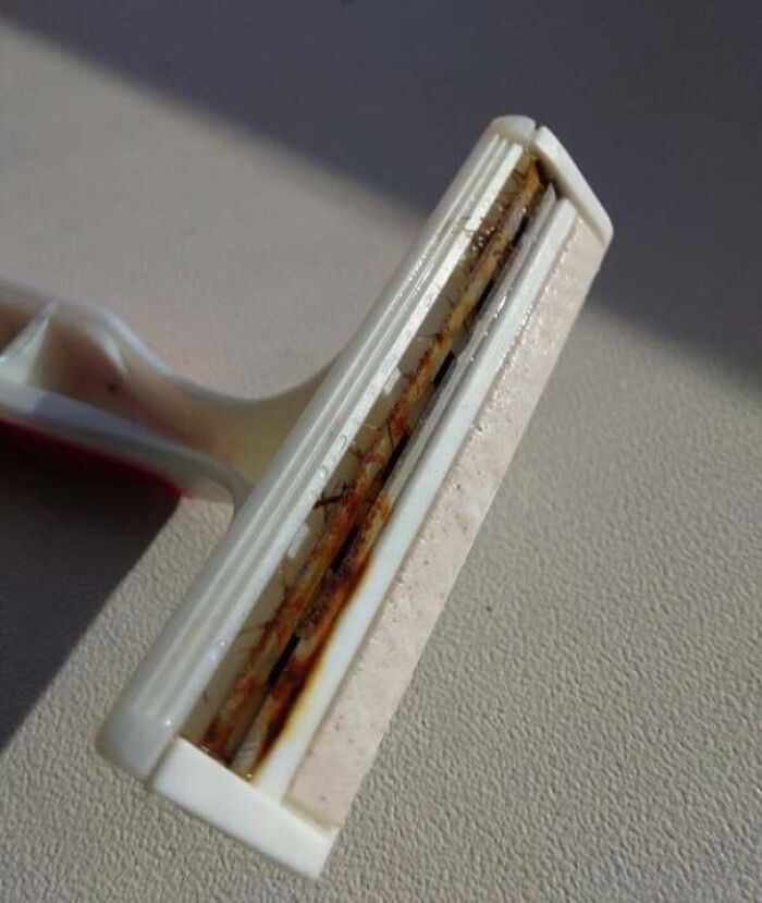 57 People Share Photos Of Their Partners’ Most Ridiculously Frustrating Habits (New Pics) 57 People Share Photos Of Their Partners’ Most Ridiculously Frustrating Habits (New Pics)