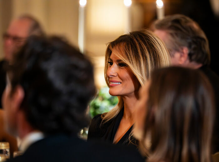 &ldquo;It&rsquo;s Inappropriate&rdquo;: Melania Trump&rsquo;s Governors Dinner Outfit Sparks Fierce Backlash