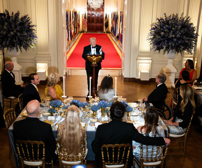 &ldquo;It&rsquo;s Inappropriate&rdquo;: Melania Trump&rsquo;s Governors Dinner Outfit Sparks Fierce Backlash