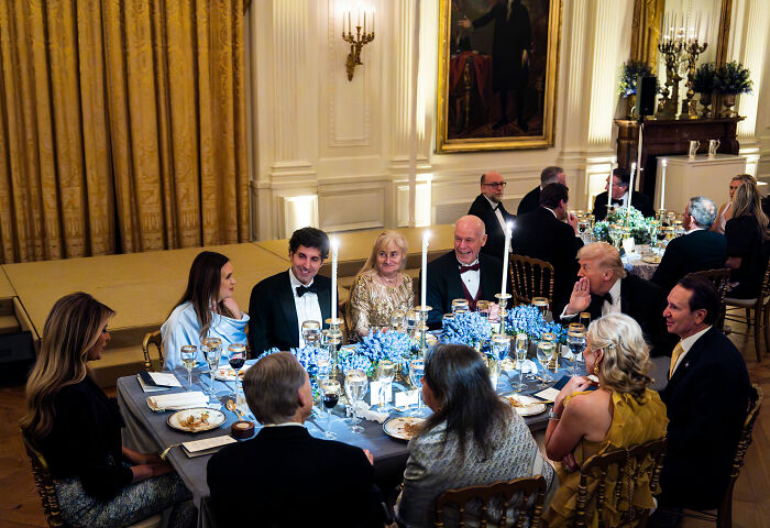 &ldquo;It&rsquo;s Inappropriate&rdquo;: Melania Trump&rsquo;s Governors Dinner Outfit Sparks Fierce Backlash